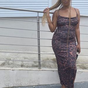 Maxi cheetah print split dress